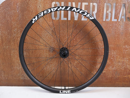 Laufrad/Laufradsatz von Bontrager, Bontrager Line Pro 30 29" Team Edition Laufradsatz DT240 DEG vor USEDBIKES-OB.DE Hintergrund