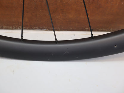 Laufrad/Laufradsatz von Bontrager, Bontrager Line Pro 30 29" Team Edition Laufradsatz DT240 DEG vor USEDBIKES-OB.DE Hintergrund