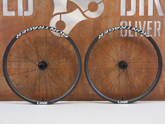 Laufrad/Laufradsatz von Bontrager, Bontrager Line Pro 30 29" Team Edition Laufradsatz DT240 DEG vor USEDBIKES-OB.DE Hintergrund
