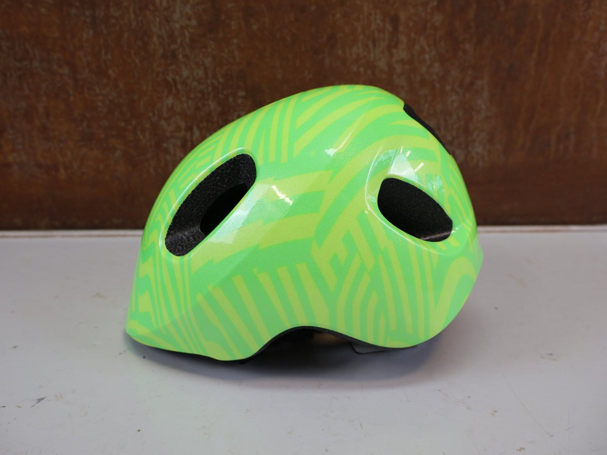 Helme von Bontrager, BONTRAGER LITTLE DIPPER HELM GRÜN GELB 46-50CM 5255497 vor USEDBIKES-OB.DE Hintergrund