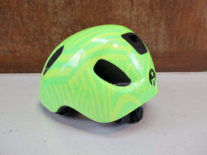 Helme von Bontrager, BONTRAGER LITTLE DIPPER HELM GRÜN GELB 46-50CM 5255497 vor USEDBIKES-OB.DE Hintergrund