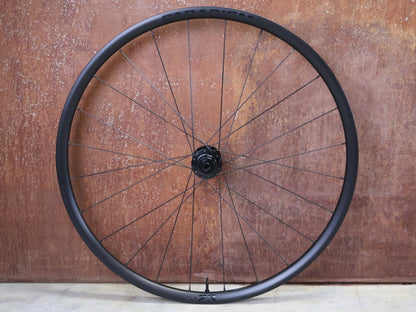 Laufrad/Laufradsatz von Bontrager, BONTRAGER PARADIGM 23 TLR ROAD LAUFRADSATZ DISC vor USEDBIKES - OB.DE Hintergrund