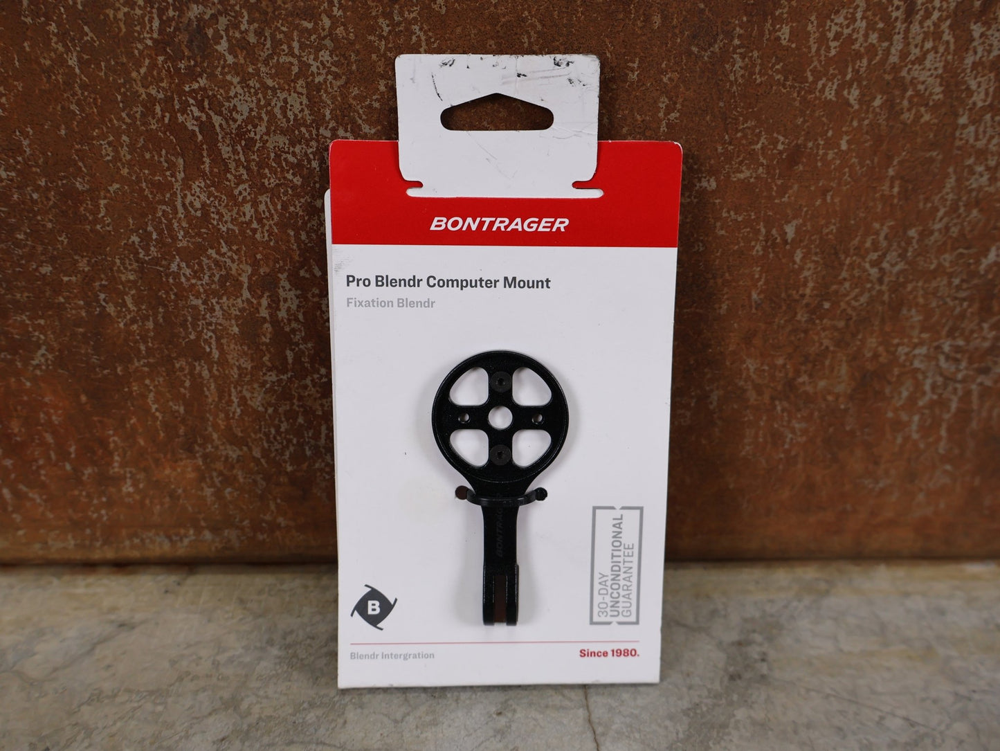 Zubehör von Trek, BONTRAGER PRO BLENDR ALUMINIUM COMPUTERHALTERUNG – 5266375 vor USEDBIKES - OB.DE Hintergrund