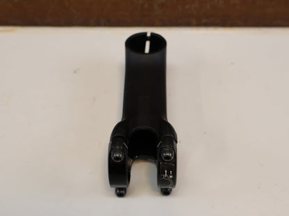 Vorbau von Bontrager, BONTRAGER PRO BLENDR VORBAU / 100 MM / 7° WINKEL / 31,8 MM LENKER vor USEDBIKES-OB.DE Hintergrund