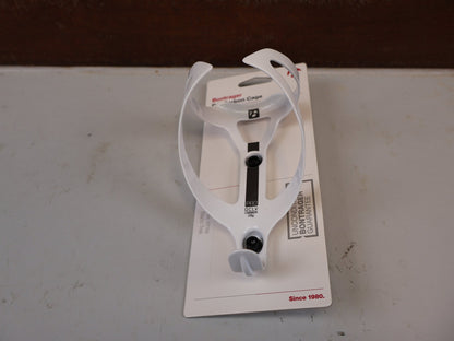 Trinkflaschen und Halter von Bontrager, BONTRAGER PRO CARBON FLASCHENHALTER WEISS vor USEDBIKES-OB.DE Hintergrund