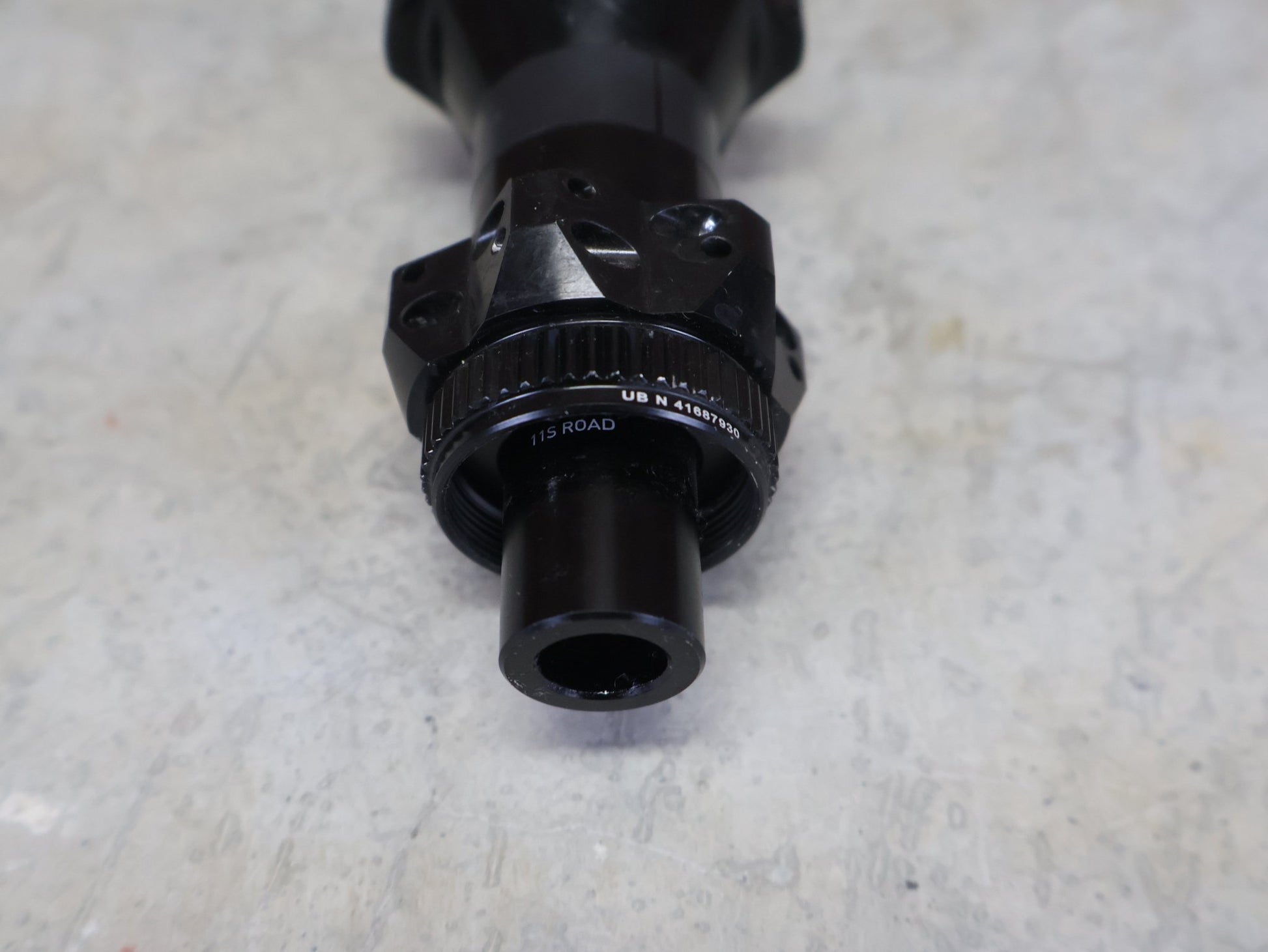 Zubehör von Bontrager, BONTRAGER PRO DT - 350 RENNRAD HINTERRADNABE 24 LOCH / 142MM vor USEDBIKES - OB.DE Hintergrund