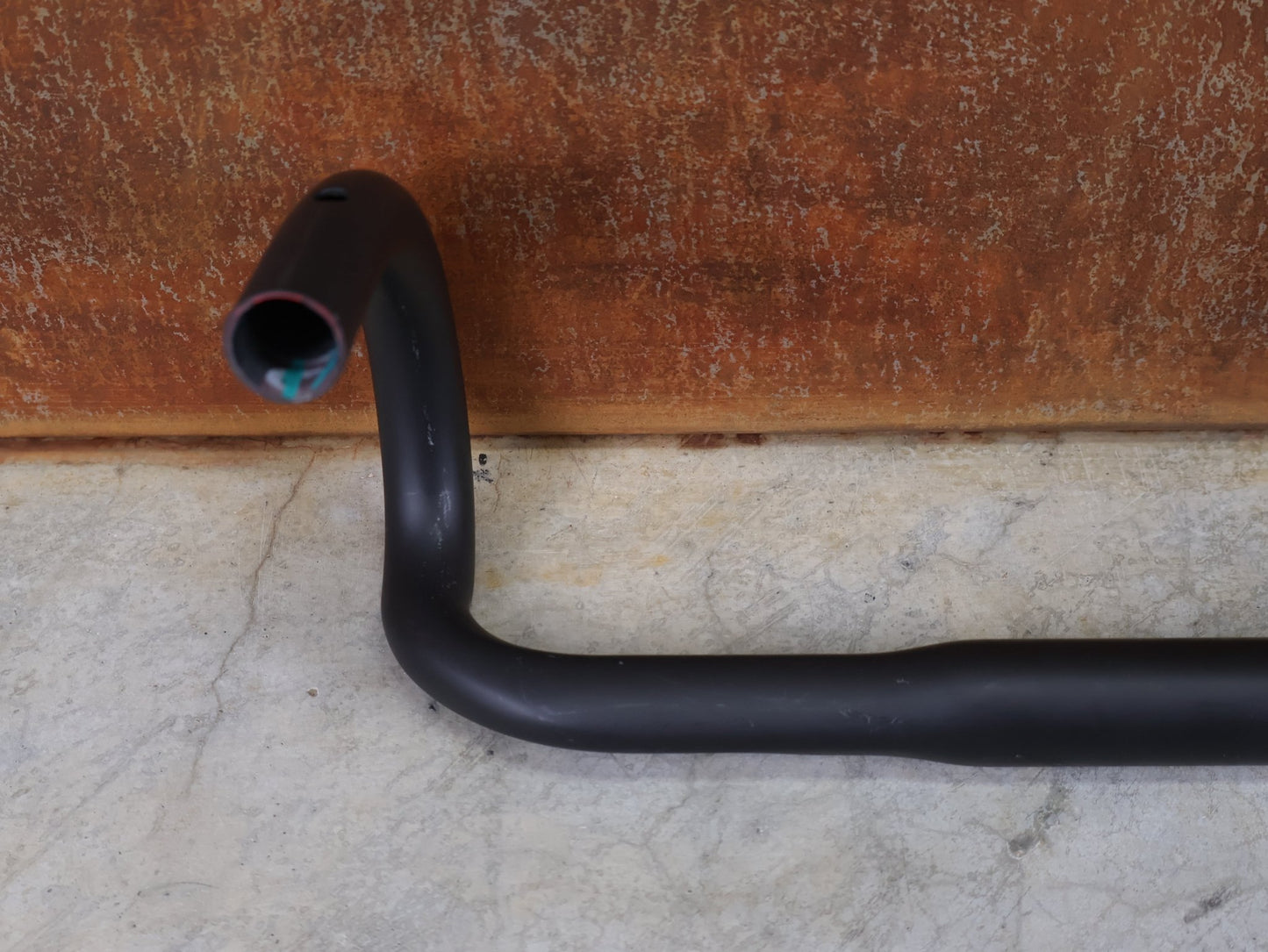 Lenker von Bontrager, BONTRAGER PRO ISOCORE VR - SF RENNRADLENKER – OCLV CARBON – 380 / 400 MM vor USEDBIKES - OB.DE Hintergrund