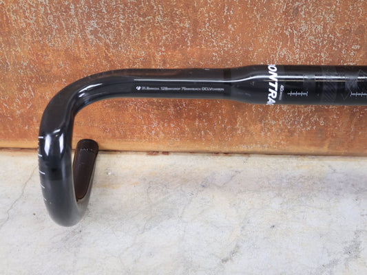 Lenker von Bontrager, BONTRAGER PRO ISOCORE VR - SF RENNRADLENKER – OCLV CARBON – 400 / 420 MM vor USEDBIKES - OB.DE Hintergrund