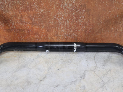 Lenker von Bontrager, BONTRAGER PRO ISOCORE VR - SF RENNRADLENKER – OCLV CARBON – 400 / 420 MM vor USEDBIKES - OB.DE Hintergrund