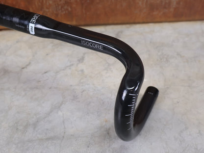 Lenker von Bontrager, BONTRAGER PRO ISOCORE VR - SF RENNRADLENKER – OCLV CARBON – 400 / 420 MM vor USEDBIKES - OB.DE Hintergrund