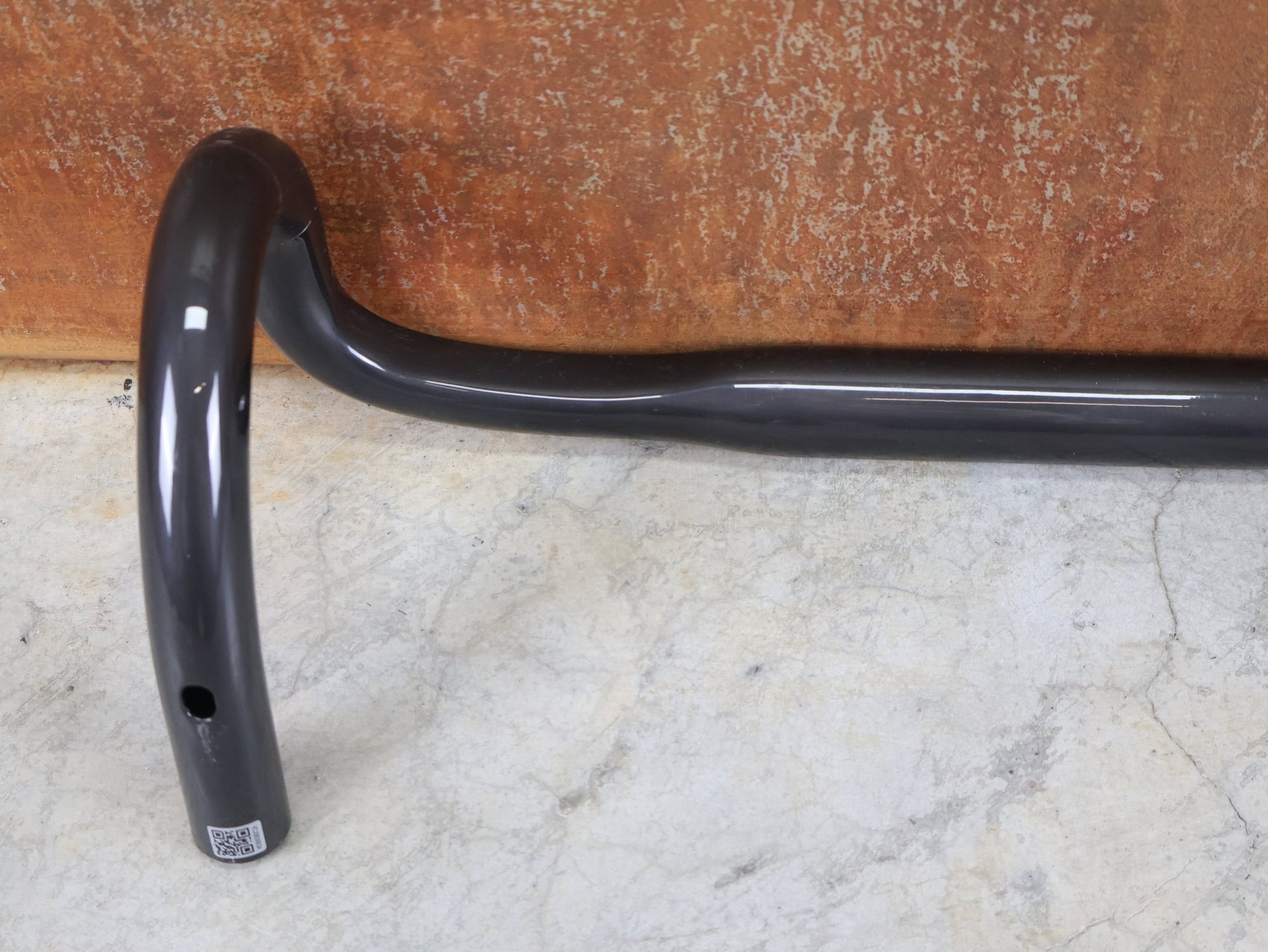 Lenker von Bontrager, BONTRAGER PRO VR - C RENNRADLENKER – OCLV CARBON – 400 MM vor USEDBIKES - OB.DE Hintergrund