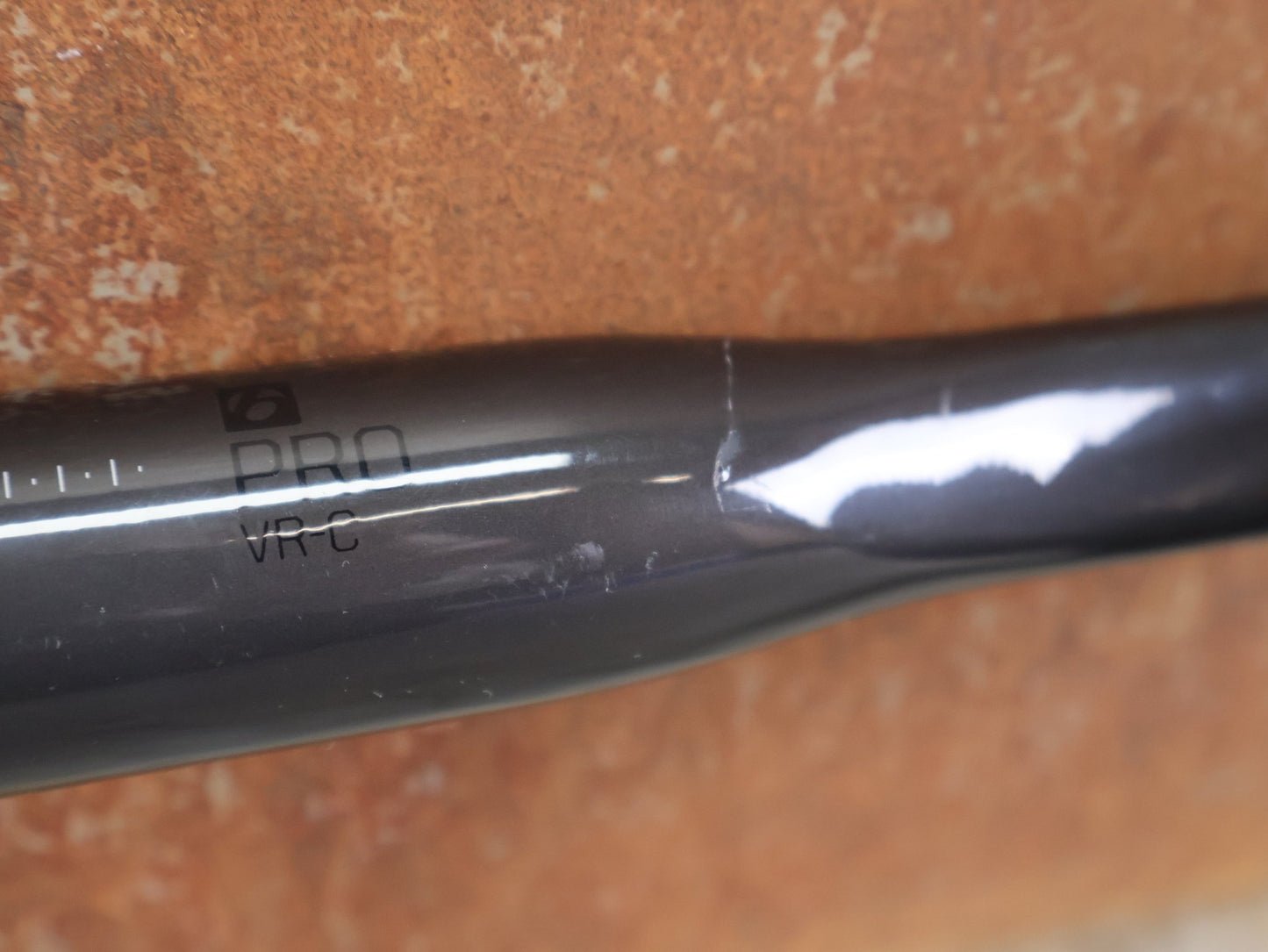 Lenker von Bontrager, BONTRAGER PRO VR - C RENNRADLENKER – OCLV CARBON – 400 MM vor USEDBIKES - OB.DE Hintergrund