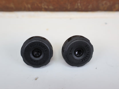 Schrauben von Bontrager, BONTRAGER RÄNDELSCHRAUBE / 5 MM X 15 MM / SCHWARZ / 5281893 vor USEDBIKES - OB.DE Hintergrund