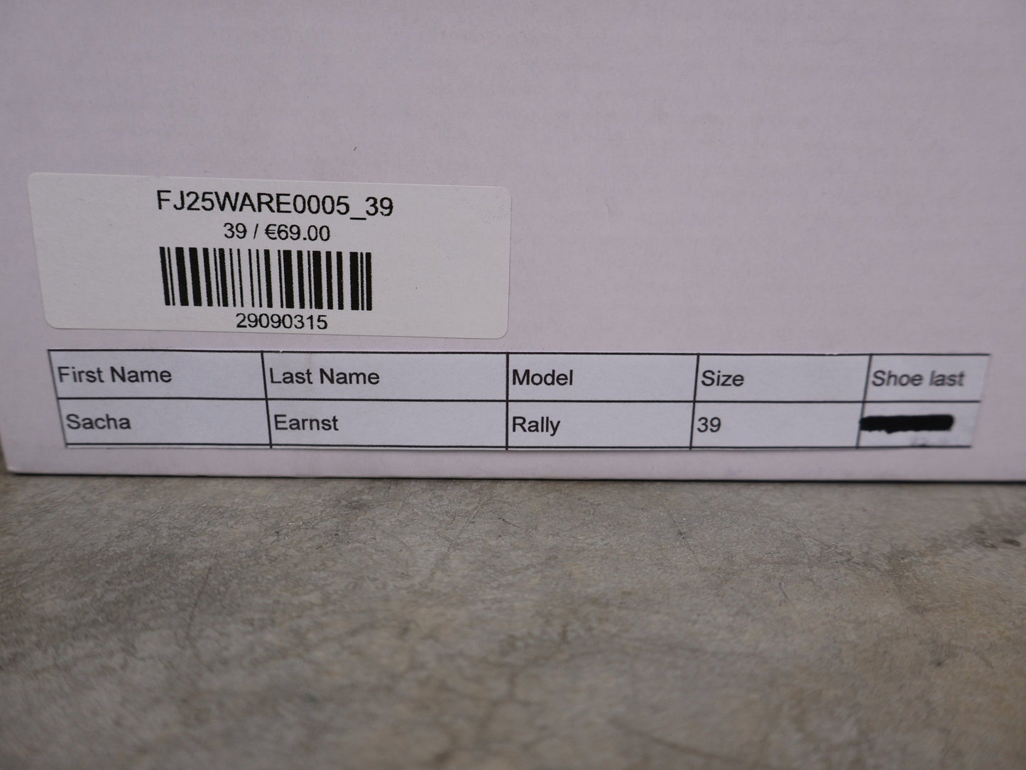 MTB - Herrenschuhe von Trek, BONTRAGER RALLY MOUNTAINBIKE - SCHUH – TREK FACTORY RACING TEAM EDITION / RED BLACK vor USEDBIKES - OB.DE Hintergrund