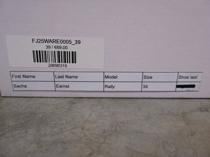 MTB - Herrenschuhe von Trek, BONTRAGER RALLY MOUNTAINBIKE - SCHUH – TREK FACTORY RACING TEAM EDITION / RED BLACK vor USEDBIKES - OB.DE Hintergrund