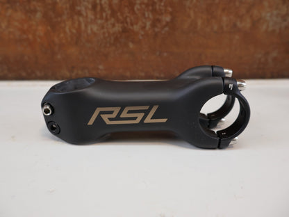 Vorbau von Bontrager, BONTRAGER RSL BLENDR / CARBON VORBAU / 31.8 MM / 7 GRAD / OCLV vor USEDBIKES-OB.DE Hintergrund