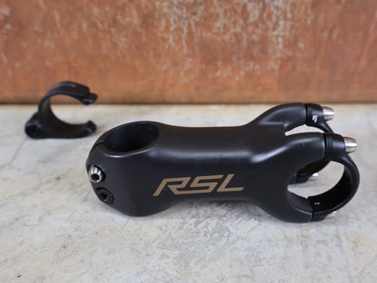 Vorbau von Bontrager, BONTRAGER RSL BLENDR VORBAU OCLV CARBON 7° – 31,8 MM / 1 - 1/8" – 90MM vor USEDBIKES - OB.DE Hintergrund