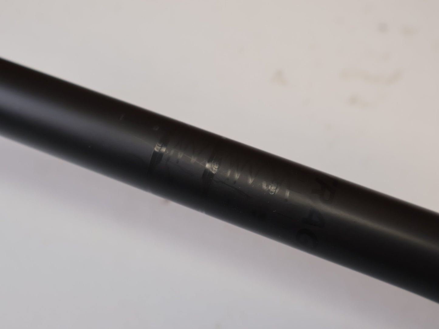 Lenker von Bontrager, BONTRAGER RSL MTB LENKER-VORBAU EINHEIT 7300MM X 70MM CARBON vor USEDBIKES-OB.DE Hintergrund
