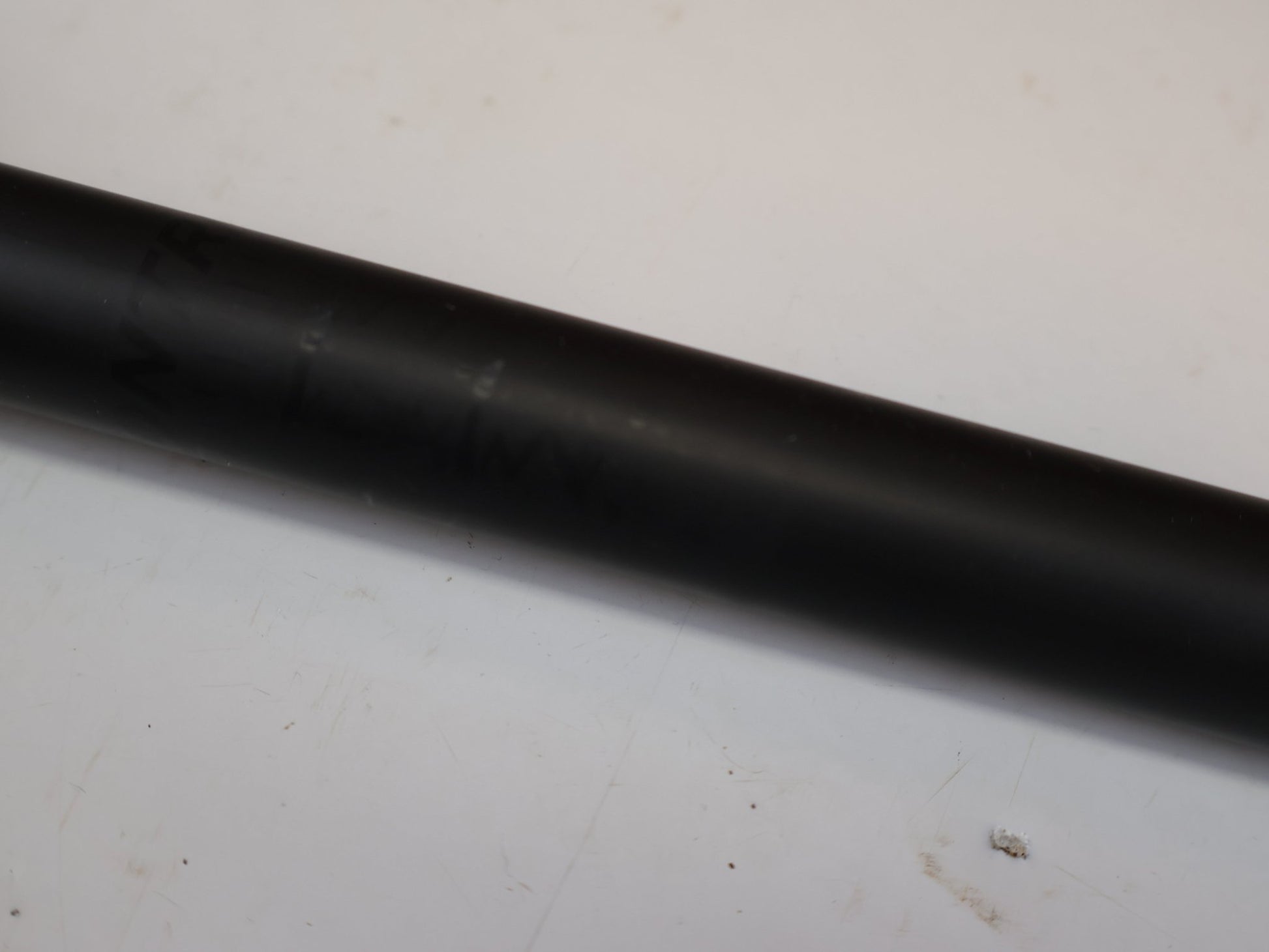 Lenker von Bontrager, BONTRAGER RSL MTB LENKER-VORBAU EINHEIT 7300MM X 70MM CARBON vor USEDBIKES-OB.DE Hintergrund