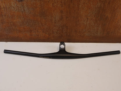 Lenker von Bontrager, BONTRAGER RSL MTB LENKER-VORBAU EINHEIT 7300MM X 70MM CARBON vor USEDBIKES-OB.DE Hintergrund