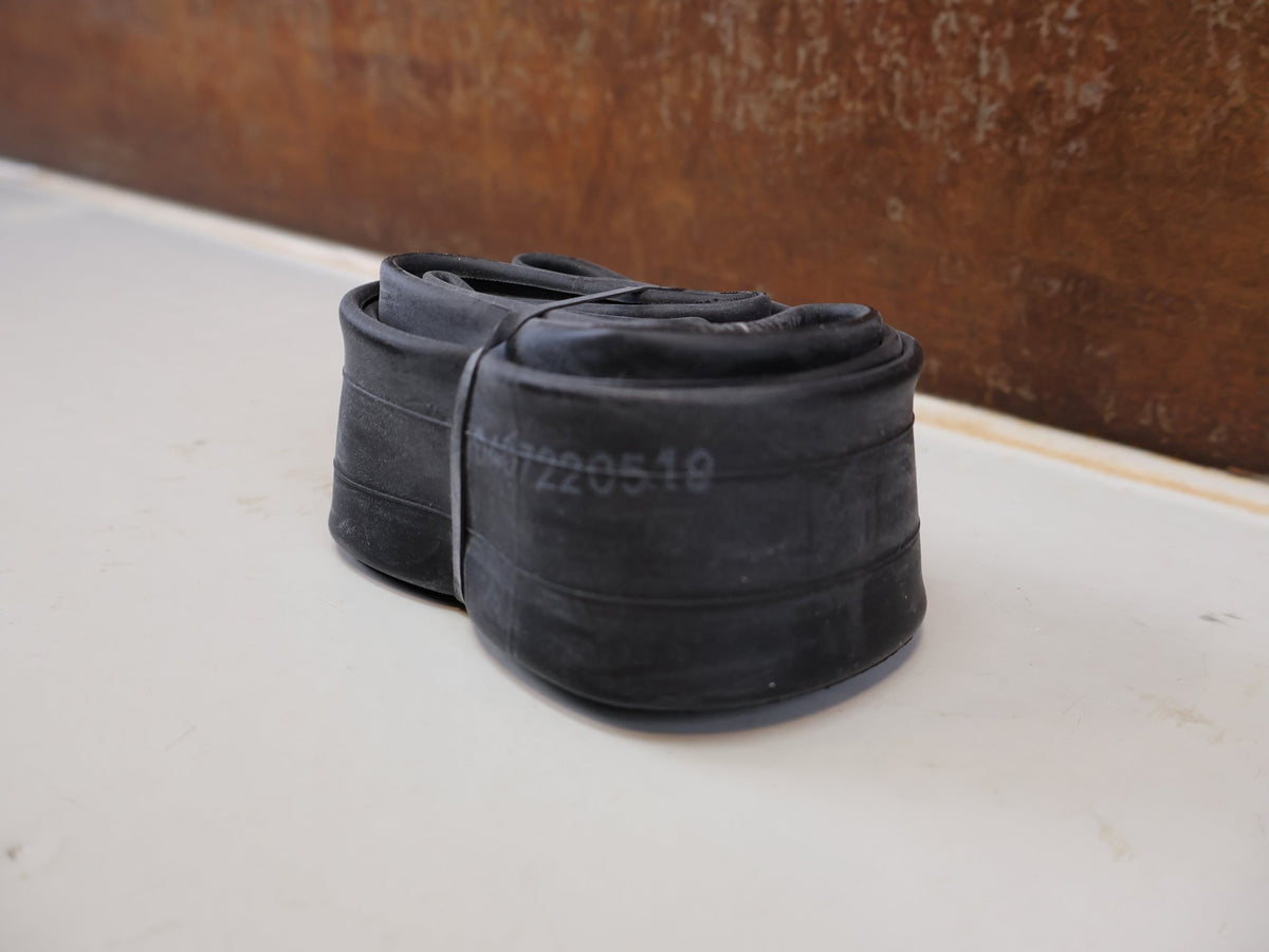 Reifen von Bontrager, BONTRAGER SCHLAUCH 20 ZOLL SCHRADER AV VENTIL 36MM / HAN 64779 vor USEDBIKES-OB.DE Hintergrund