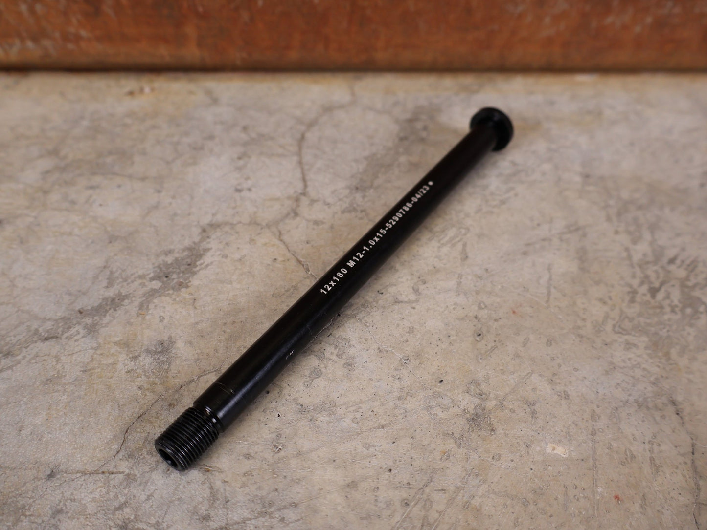 Zubehör von Trek, BONTRAGER SWITCH LEVER REAR THRU AXLE / M12 × 1,0 vor USEDBIKES - OB.DE Hintergrund