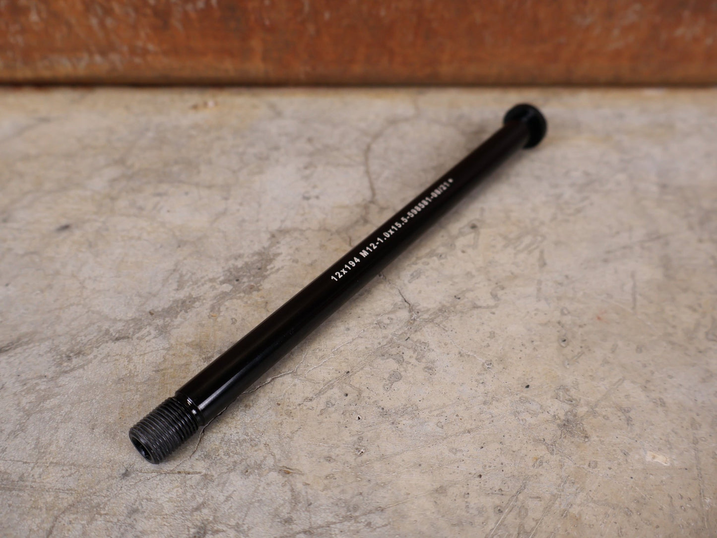 Zubehör von Trek, BONTRAGER SWITCH LEVER REAR THRU AXLE / M12 × 1,0 vor USEDBIKES - OB.DE Hintergrund