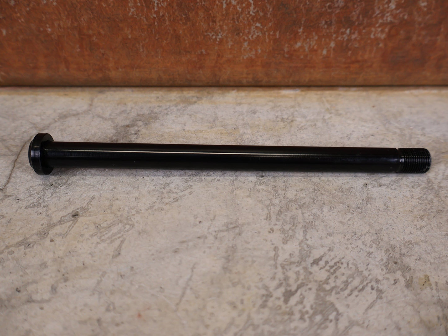 Zubehör von Trek, BONTRAGER SWITCH LEVER REAR THRU AXLE / M12 × 1,0 vor USEDBIKES - OB.DE Hintergrund