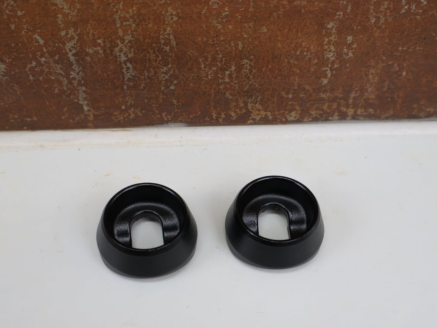 Zubehör von Bontrager, BONTRAGER TEILEKIT SATTELSTÜTZE / 7 X 7 MM / DREHKOPF - KLEMMUNG / TREK / 272628 vor USEDBIKES - OB.DE Hintergrund
