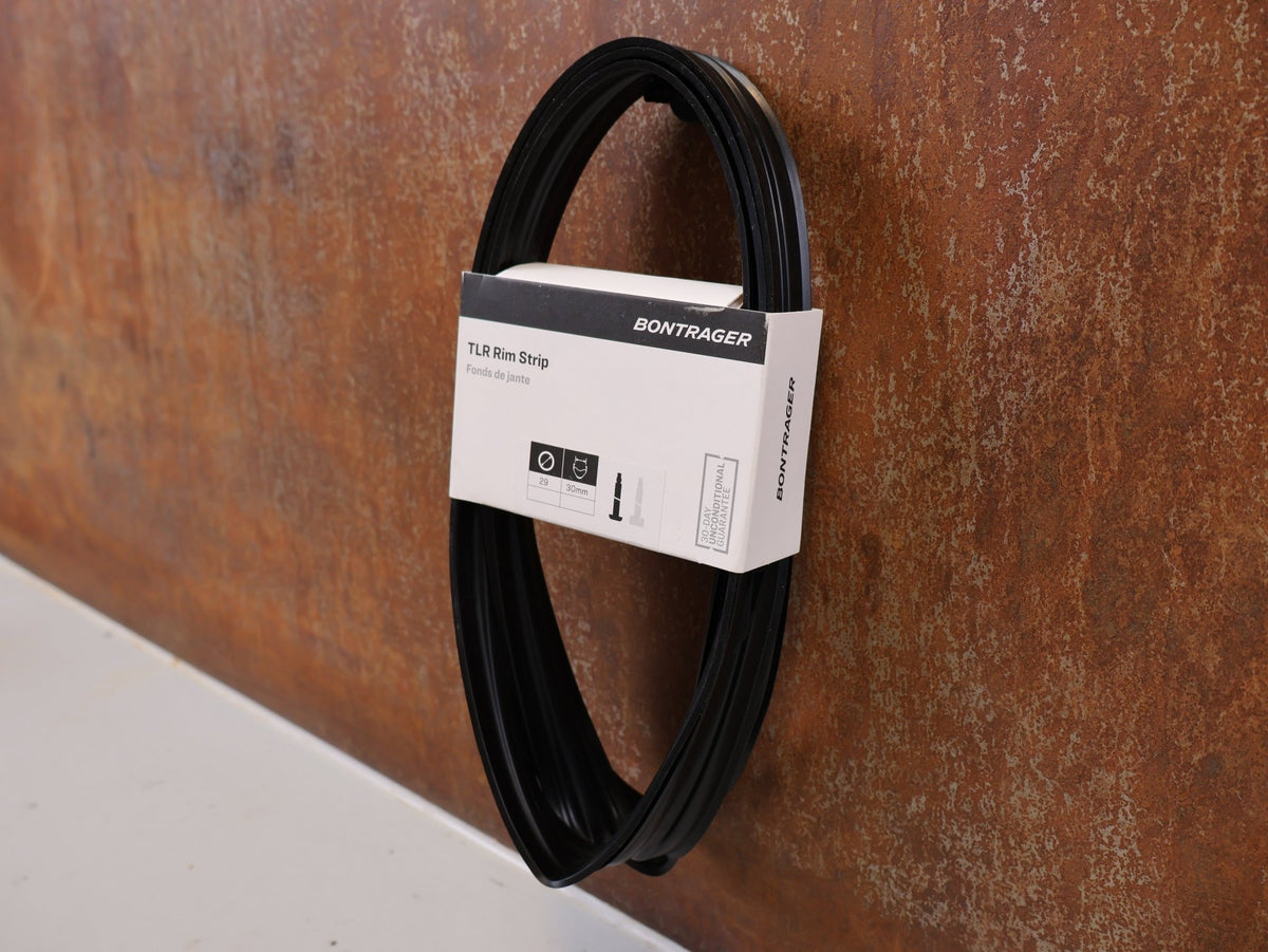 Reifen von Bontrager, Bontrager TLR Felgenband 29" x 30mm Tubeless W439598 vor USEDBIKES-OB.DE Hintergrund