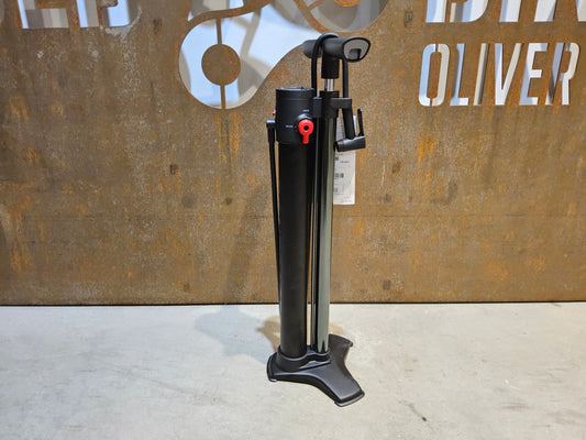 Luftpumpen & Werkzeug von Bontrager, BONTRAGER TLR FLASH CHARGER STANDPUMPE / DIGITAL TUBLESS PUMPE vor USEDBIKES - OB.DE Hintergrund