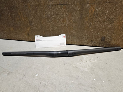 Lenker von Bontrager, BONTRAGER XXX 35 MOUNTAINBIKE LENKER 720MM in variant_title vor USEDBIKES - OB.DE Hintergrund