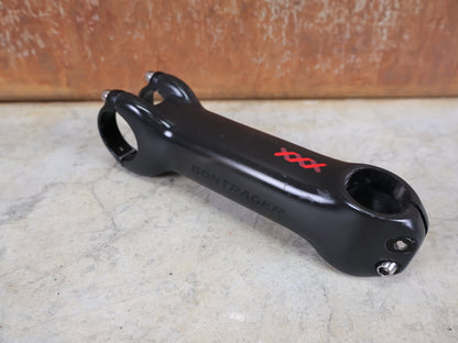 Vorbau von Bontrager, BONTRAGER XXX BLENDR VORBAU OCLV CARBON +/ - 7° – 31,8 MM / 1 - 1/8" – 140MM vor USEDBIKES - OB.DE Hintergrund