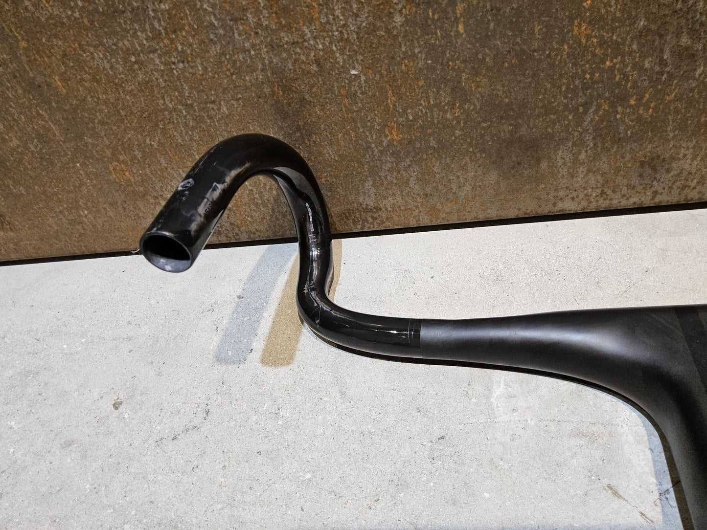 Lenker von Bontrager, BONTRAGER XXX LENKER - / VORBAUEINHEIT RENNRAD LENKER 420 / 120MM vor USEDBIKES - OB.DE Hintergrund
