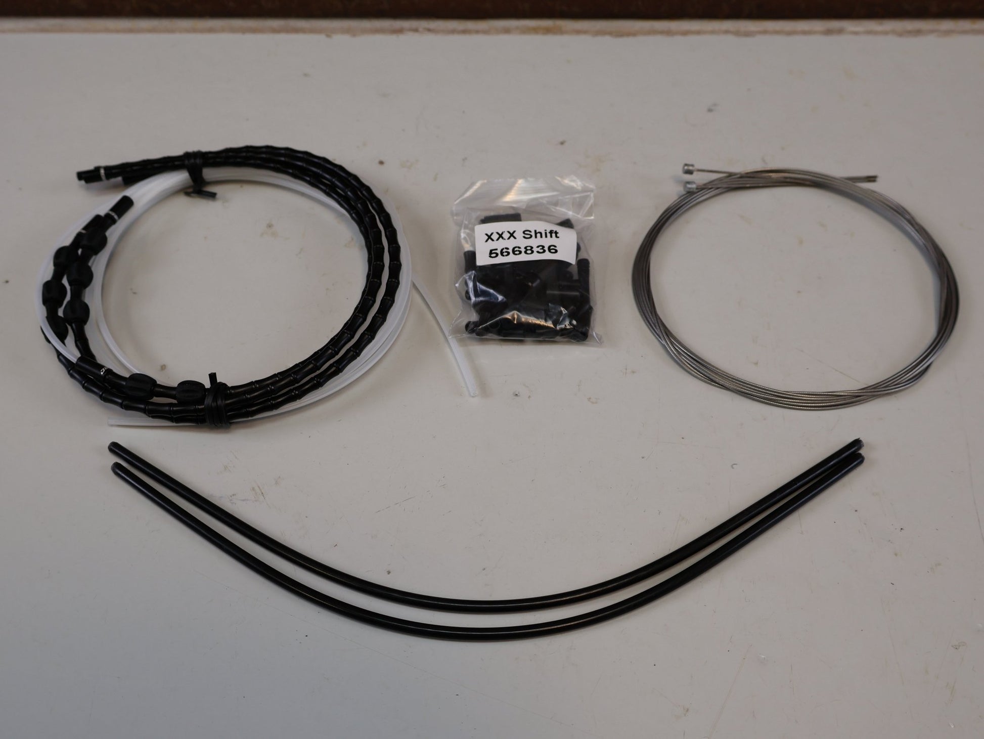 Zubehör von Bontrager, BONTRAGER XXX SCHALTZUG SET / LIGHTWEIGHT ALUMINIUM LINK KIT / SHIMANO SRAM UNIVERSAL vor USEDBIKES-OB.DE Hintergrund