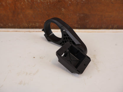 Computerhalterung von Bosch, BOSCH 1-ARM-HALTER KIOX 300 SMARTPHONEGRIP 31,8MM / HAN EB13100005 vor USEDBIKES-OB.DE Hintergrund