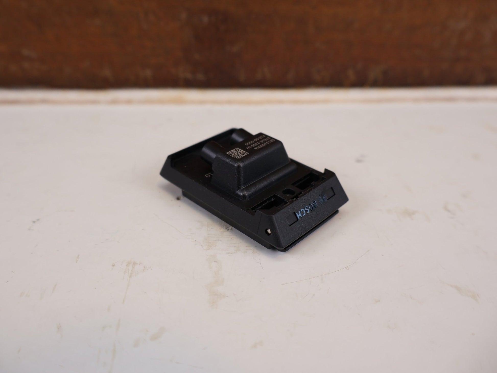 Zubehör von Bosch, BOSCH SMART SYSTEM DISPLAY AUFNAHME KABEL HINTEN BDS3210 / EB1310000A vor USEDBIKES-OB.DE Hintergrund