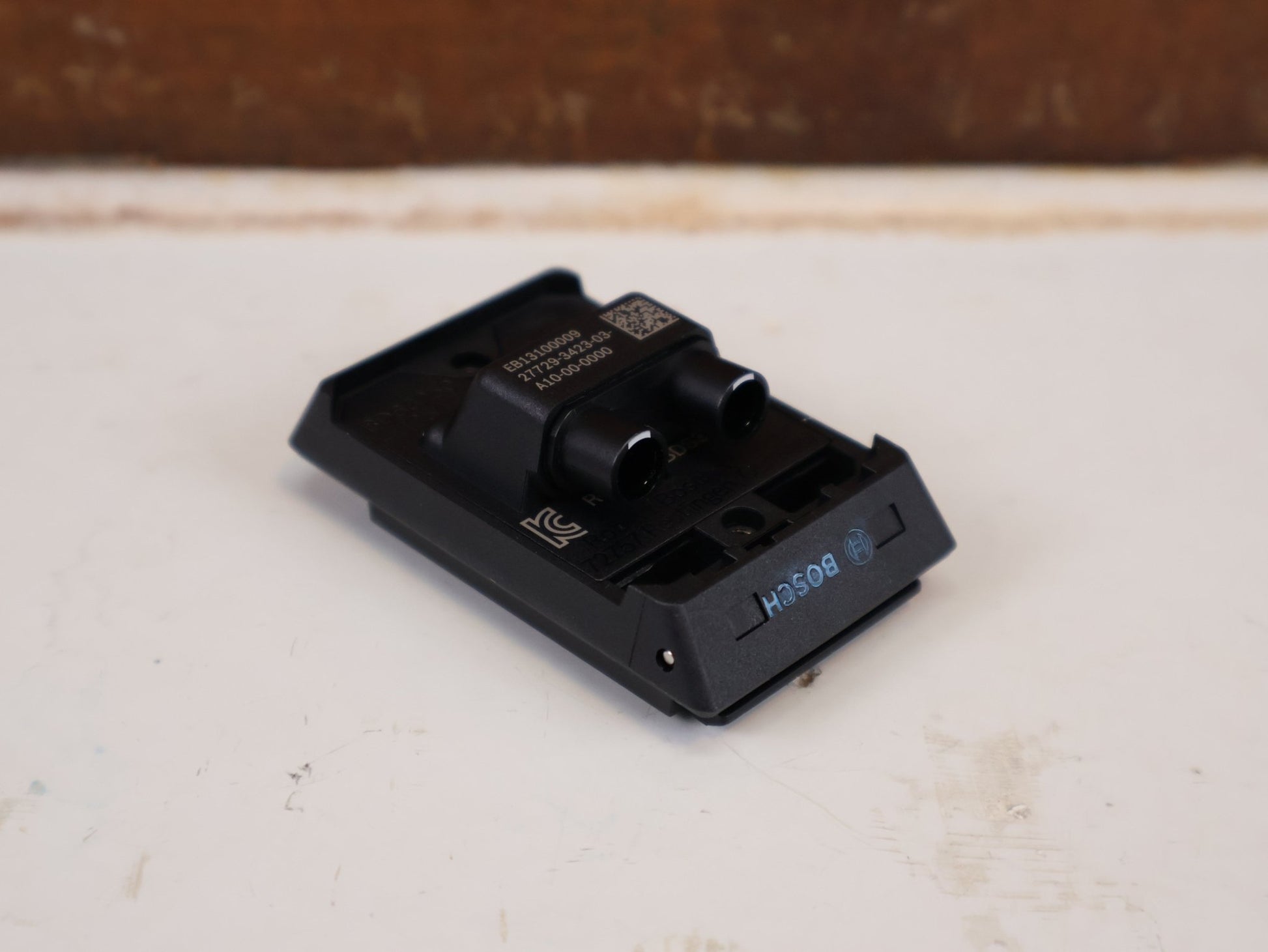 Zubehör von Bosch, BOSCH SMART SYSTEM DISPLAY AUFNAHME KABEL VORNE BDS3250 EB13100009 vor USEDBIKES-OB.DE Hintergrund