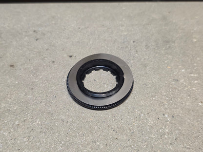 Bremsscheibe von Sram, BREMSSCHEIBE SRAM CENTERLINE XR ROUNDED CENTERLOCK / 160MM vor USEDBIKES - OB.DE Hintergrund