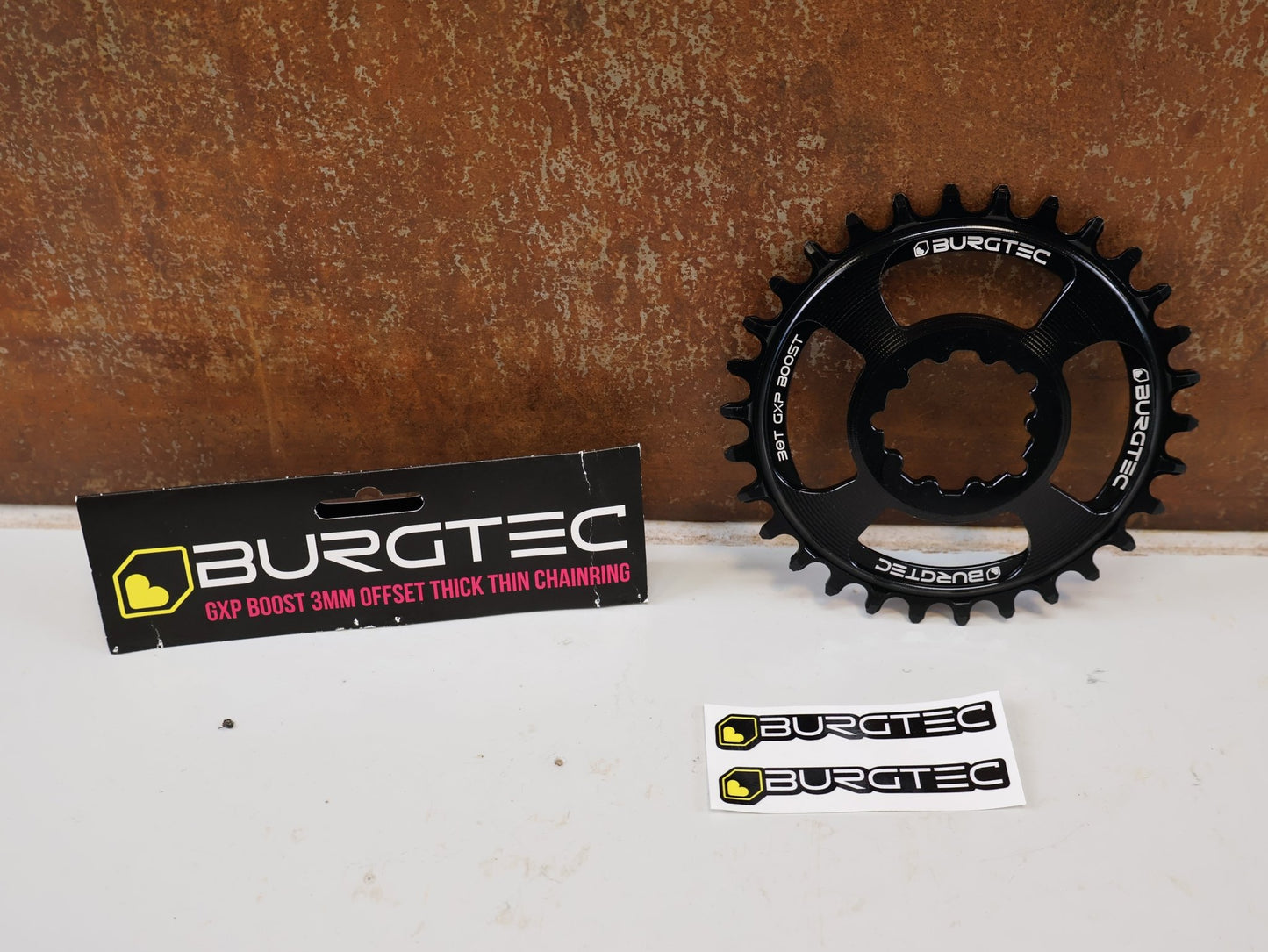 Kettenblatt von Burgtec, BURGTEC THICK THIN KETTENBLATT / SRAM DIRECT MOUNT 3-BOLT / 30 ZÄHNE / 3MM OFFSET vor USEDBIKES-OB.DE Hintergrund