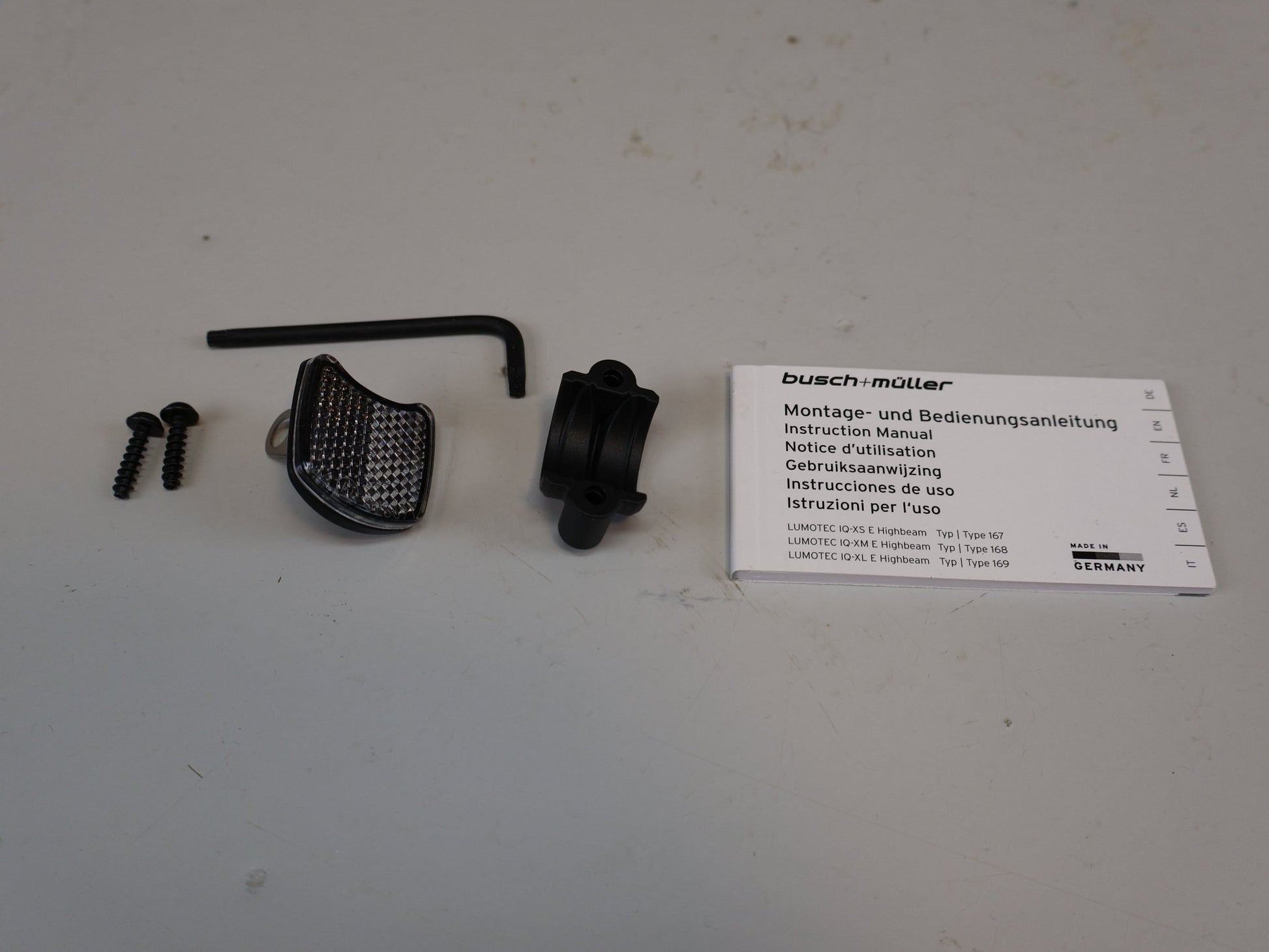 Sonstiges von busch+müller, BUSCH MÜLLER IQ-XS E HIGHBEAM / E-BIKE SCHEINWERFER / 150 LUX / FERNLICHT vor USEDBIKES-OB.DE Hintergrund