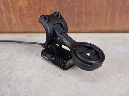 Zubehör von Cannondale, CANNONDALE SMARTSENSE GEN 2 SET / AXS POWER SHIFT / 800 LUMEN / 50WH AKKU vor USEDBIKES - OB.DE Hintergrund