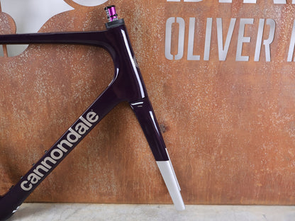 Rennradrahmen von Cannondale, CANNONDALE SUPERSIX EVO HI - MOD / CARBON RAHMENSET / ROAD DISC / 61 CM / 1770 G vor USEDBIKES - OB.DE Hintergrund