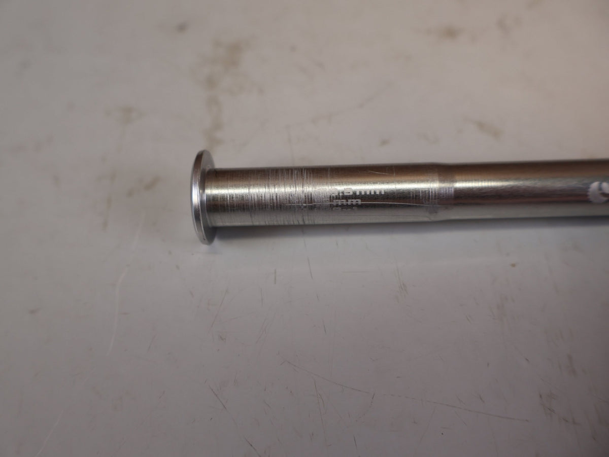 Zubehör von Carbon Ti, CARBON TI X LOCK EVO STECKACHSE 12X1.0 178,5 MM vor USEDBIKES-OB.DE Hintergrund