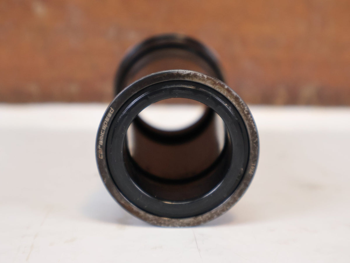 Innenlager von Ceramicspeed, CeramicSpeed BB86 DUB Road Innenlager Pressfit 106751 vor USEDBIKES-OB.DE Hintergrund