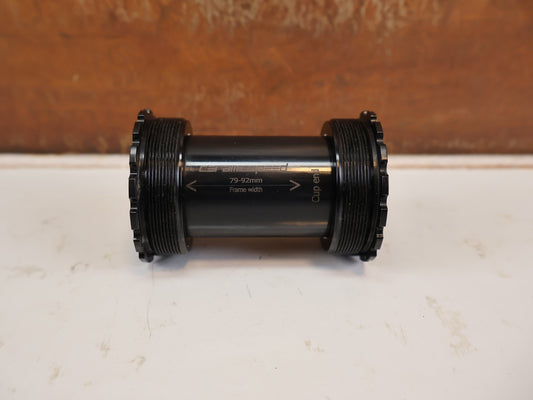 Innenlager von Ceramicspeed, CERAMICSPEED T47 86 SRAM DUB INNENLAGER CERAMIC SPACER 100G vor USEDBIKES-OB.DE Hintergrund