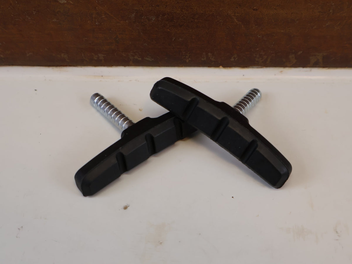 Bremsbelag von Contec, CONTEC C STOP CANTILEVER BREMSSCHUHE 70MM 1 PAAR vor USEDBIKES-OB.DE Hintergrund