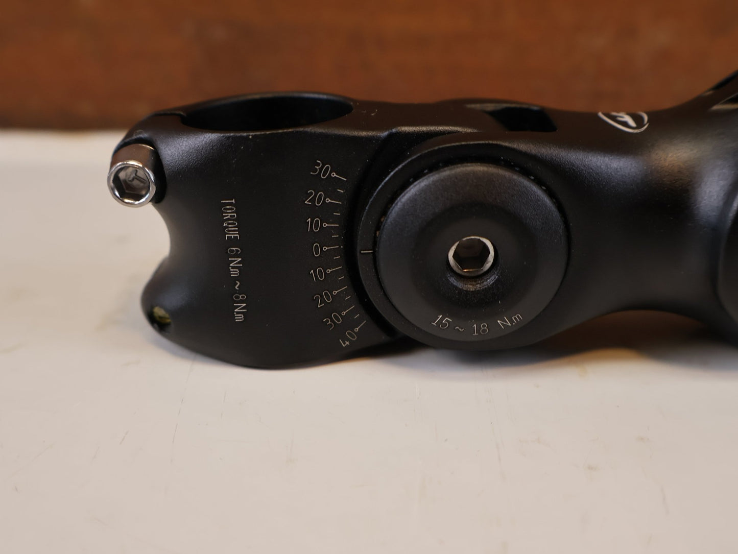 Zubehör von Contec, CONTEC TARANTULA VORBAU VERSTELLBAR 90MM 25 4MM SCHWARZ vor USEDBIKES-OB.DE Hintergrund