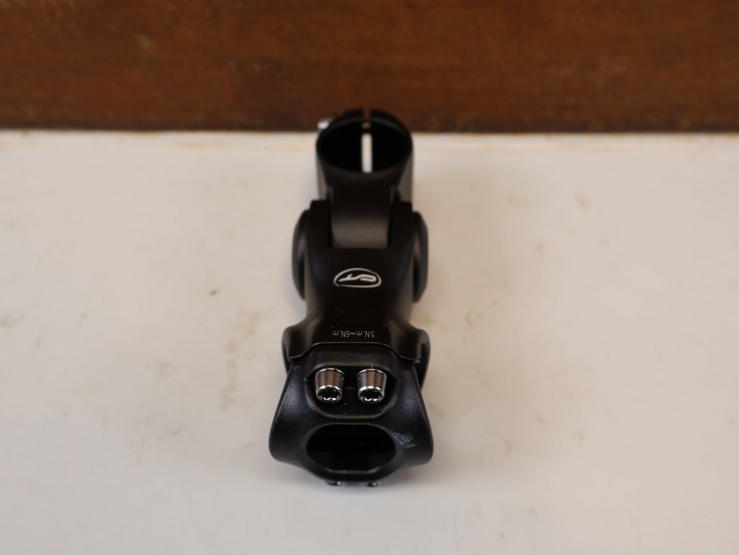 Zubehör von Contec, CONTEC TARANTULA VORBAU VERSTELLBAR 90MM 25 4MM SCHWARZ vor USEDBIKES-OB.DE Hintergrund