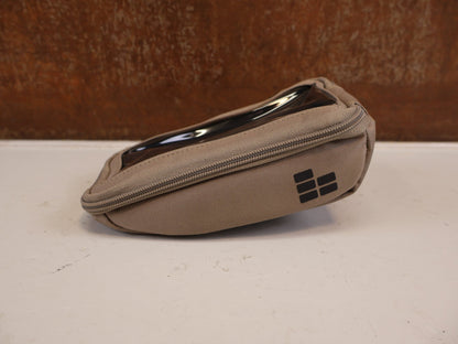 Taschen & Rucksäcke von Contec, CONTEC VIA PHONE SMARTPHONETASCHE 0.6L DESERT SAND vor USEDBIKES-OB.DE Hintergrund